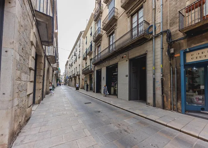 Bravissimo Ciutadans, Comfortable 3-Bedroom Apartment